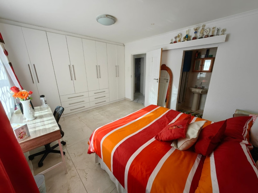 4 Bedroom Property for Sale in Muizenberg Western Cape